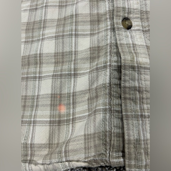 Columbia men’s beige plaid button up shirt size medium - Picture 3 of 7